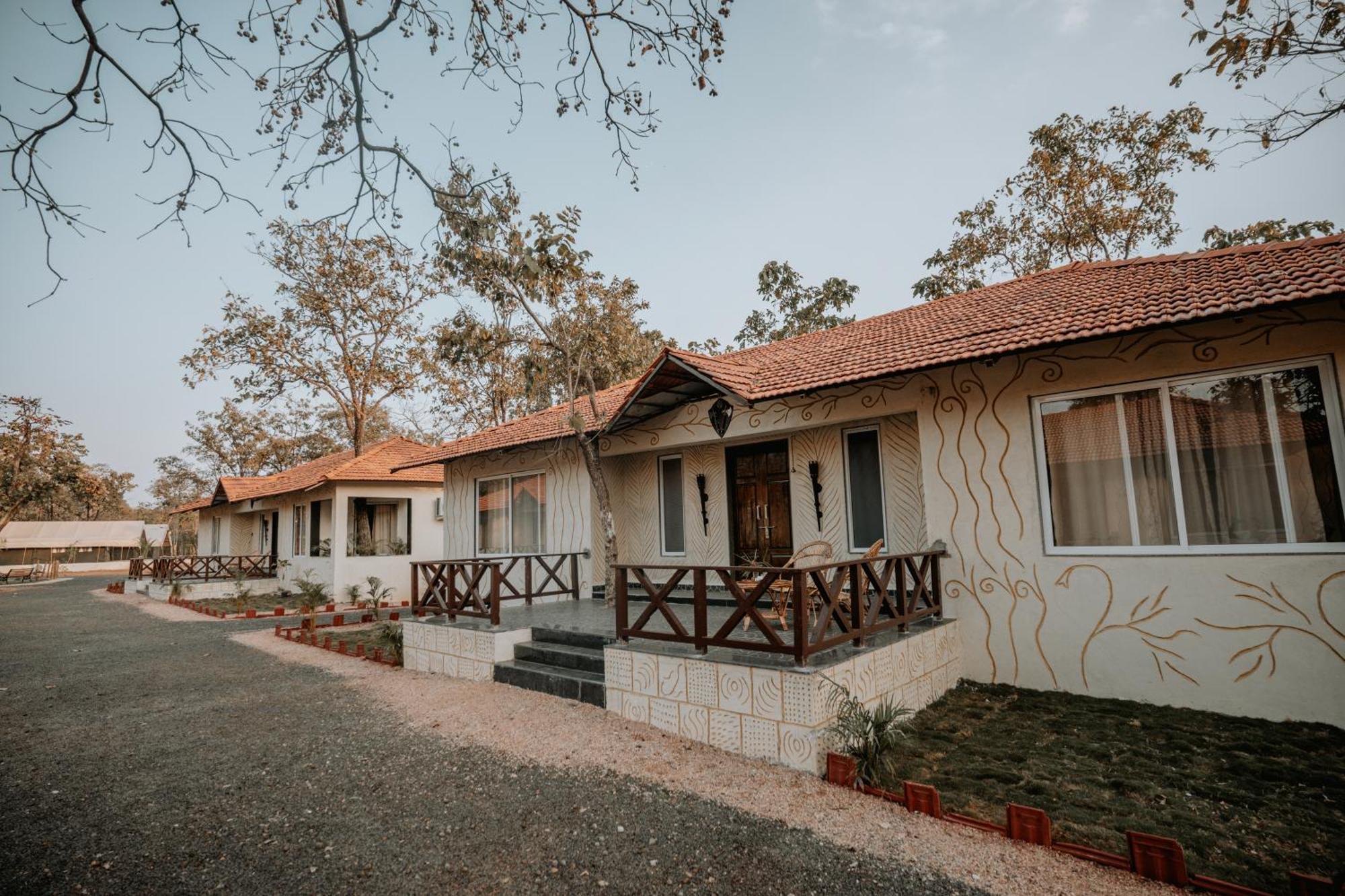 Palash The Jungle Resort Gondia Exterior photo
